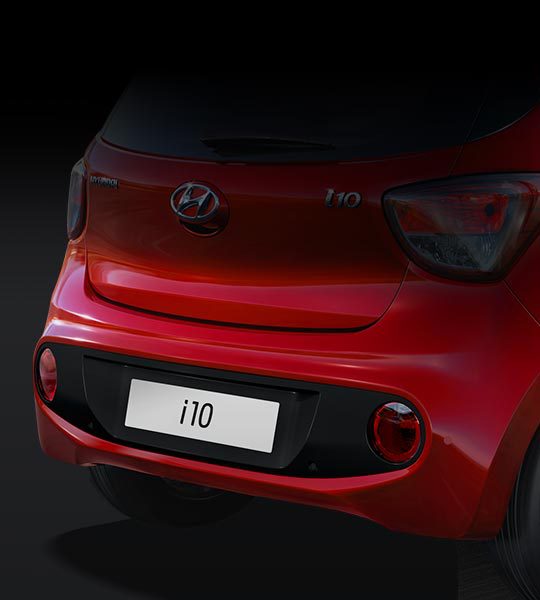 Novi stražnji branik s umetkom u kontrastnoj boji